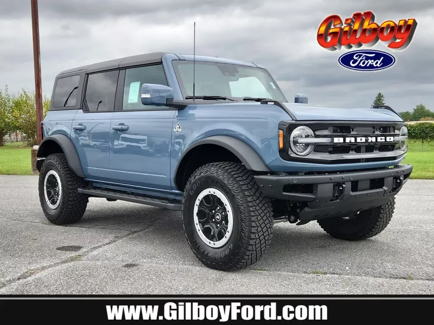 2024 Ford Bronco Outer Banks photo 1