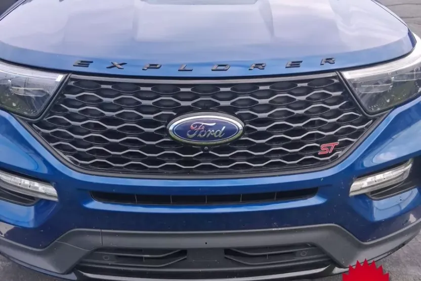 2022 Ford Explorer ST photo 1