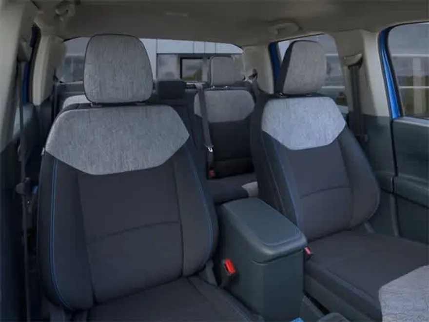 2025 Ford Maverick XLT photo 1