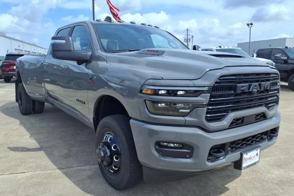 2026 Dodge Ram 3500 photo 1