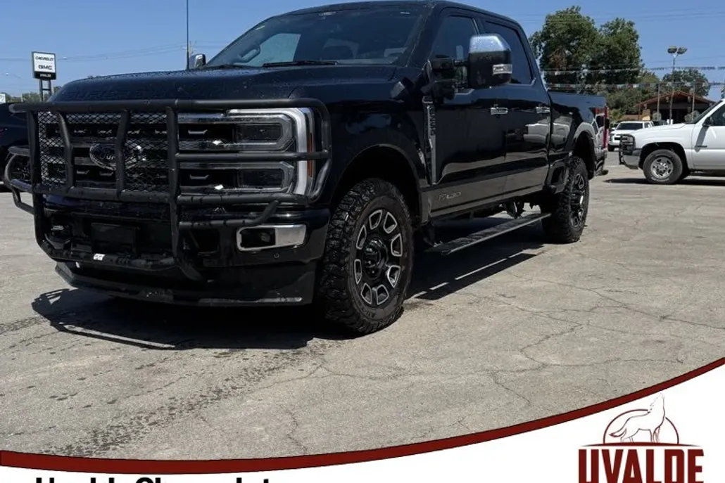 2024 Ford F-250 Platinum photo 1