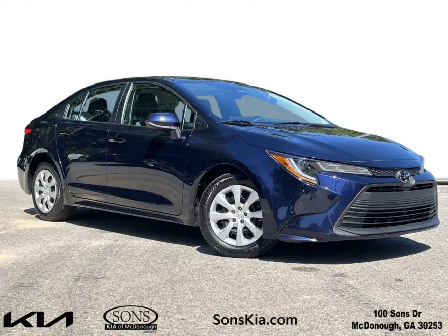 2024 Toyota Corolla LE photo 1