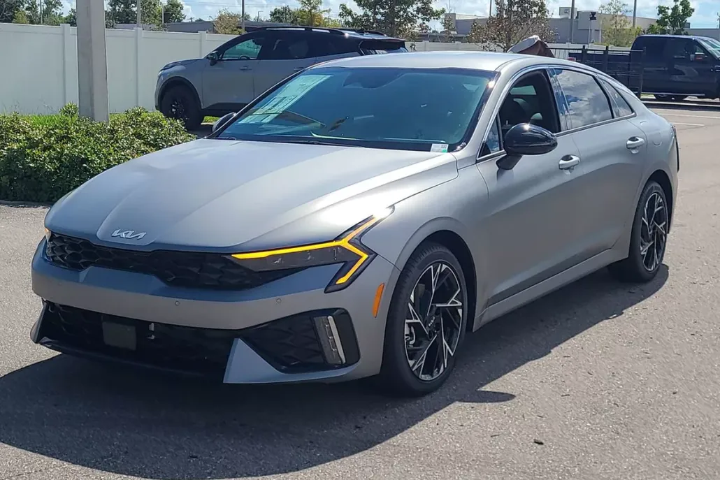 2026 Kia K5 GT-Line photo 1