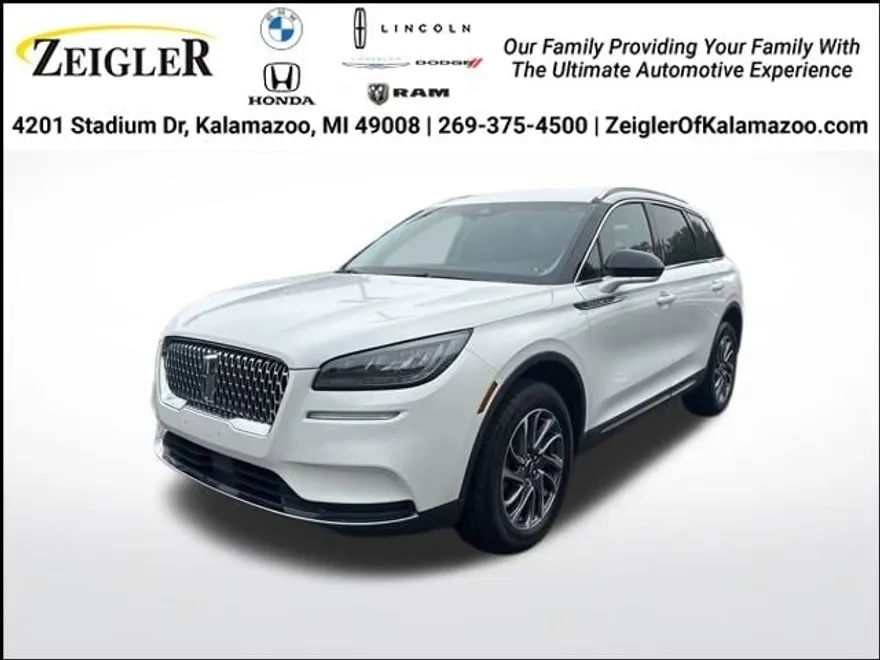 2022 Lincoln Corsair Standard photo 1