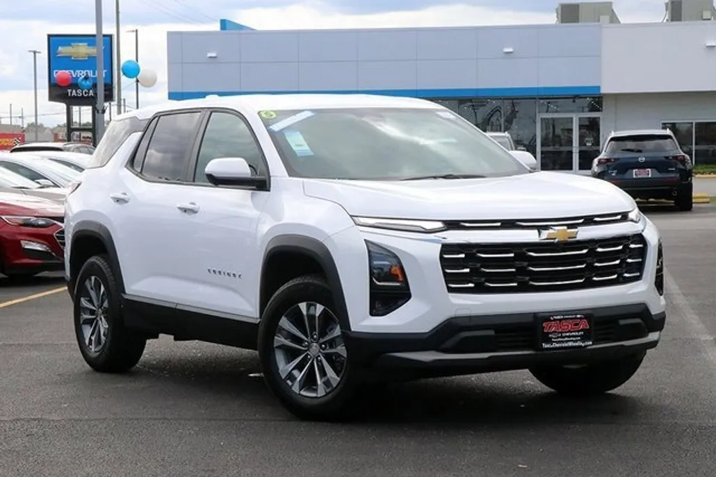 2025 Chevrolet Equinox LT photo 1