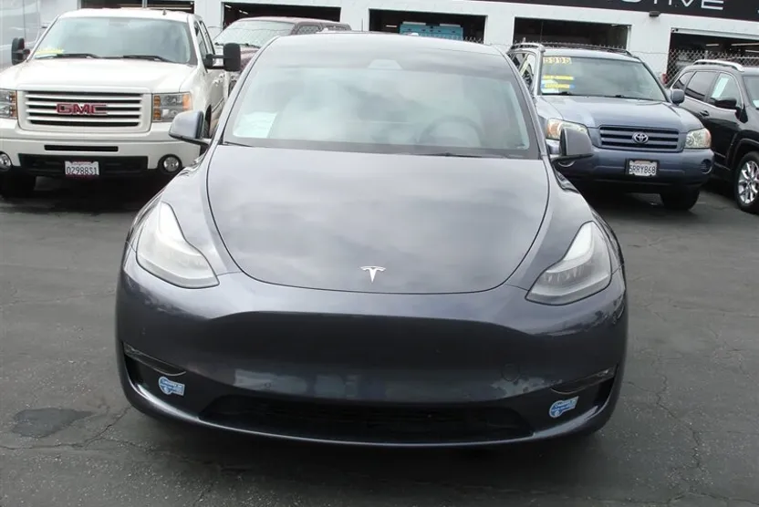 2021 Tesla Model Y Performance photo 1