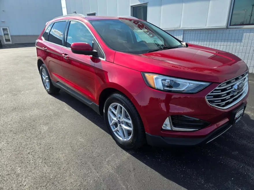 2021 Ford Edge SEL photo 1