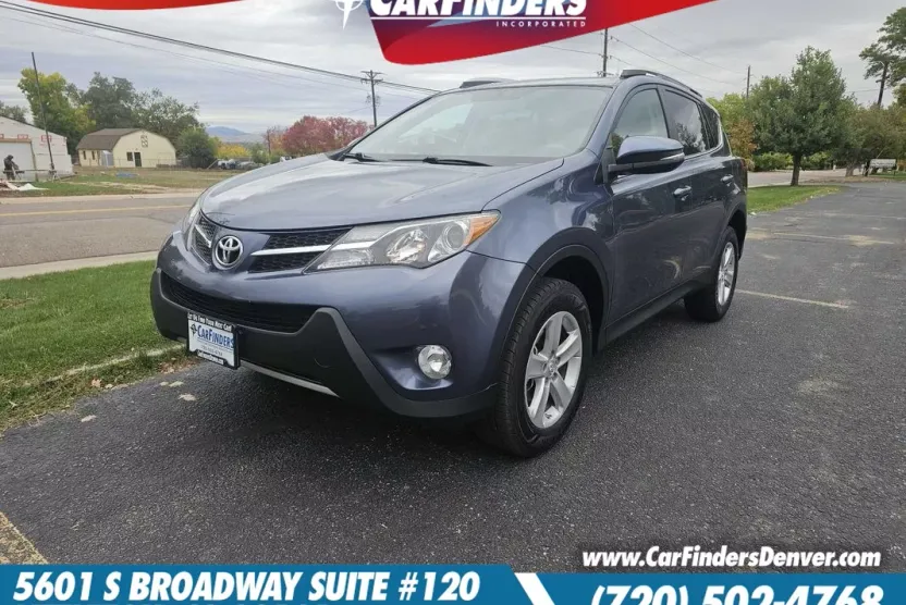 2014 Toyota RAV4 XLE photo 1