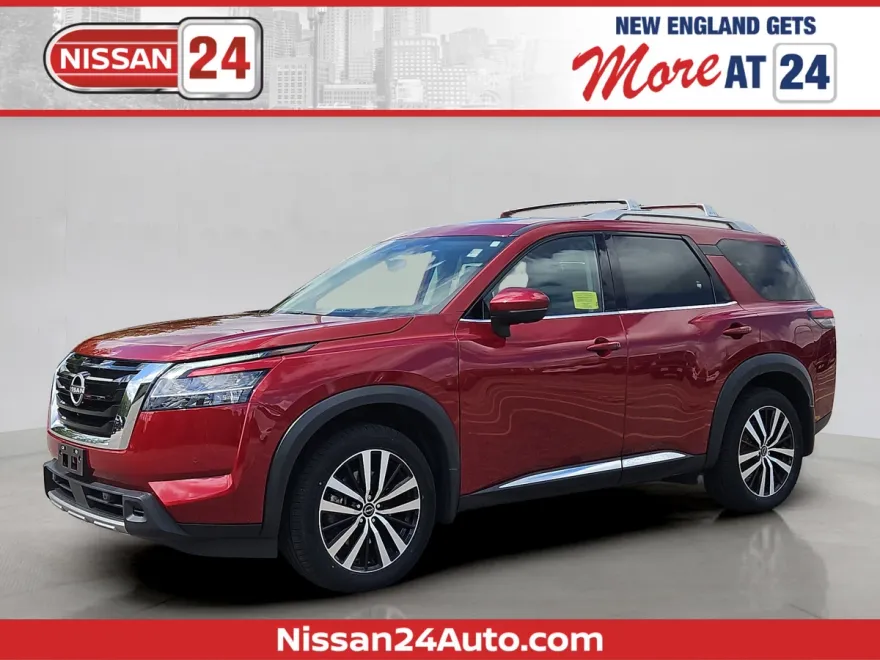 2024 Nissan Pathfinder Platinum photo 1
