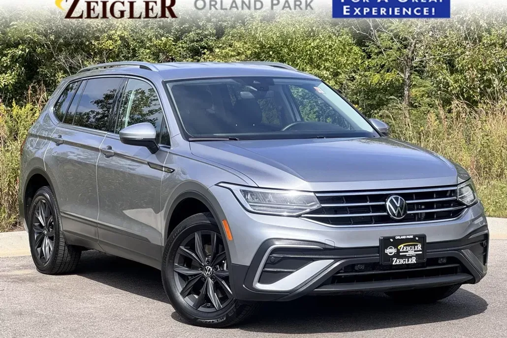 2024 Volkswagen Tiguan SE Wolfsburg Edition photo 1
