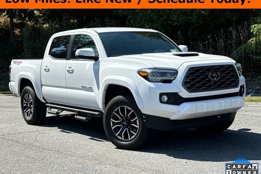 2023 Toyota Tacoma TRD Sport photo 1