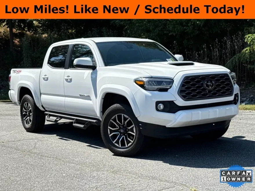 2023 Toyota Tacoma TRD Sport photo 1