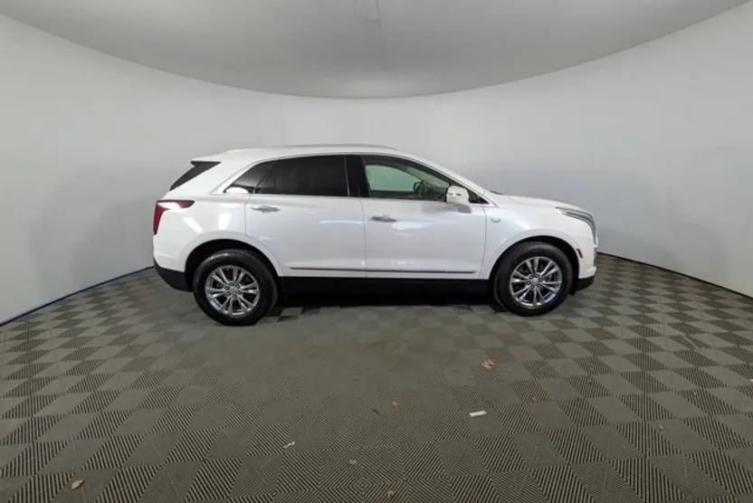 2021 Cadillac XT5 Premium Luxury photo 1