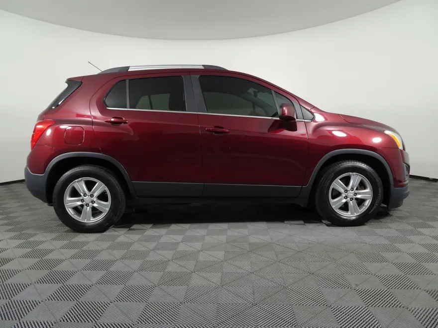 2016 Chevrolet Trax LT photo 1