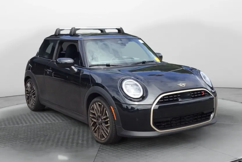 2025 Mini Cooper Hardtop S photo 1