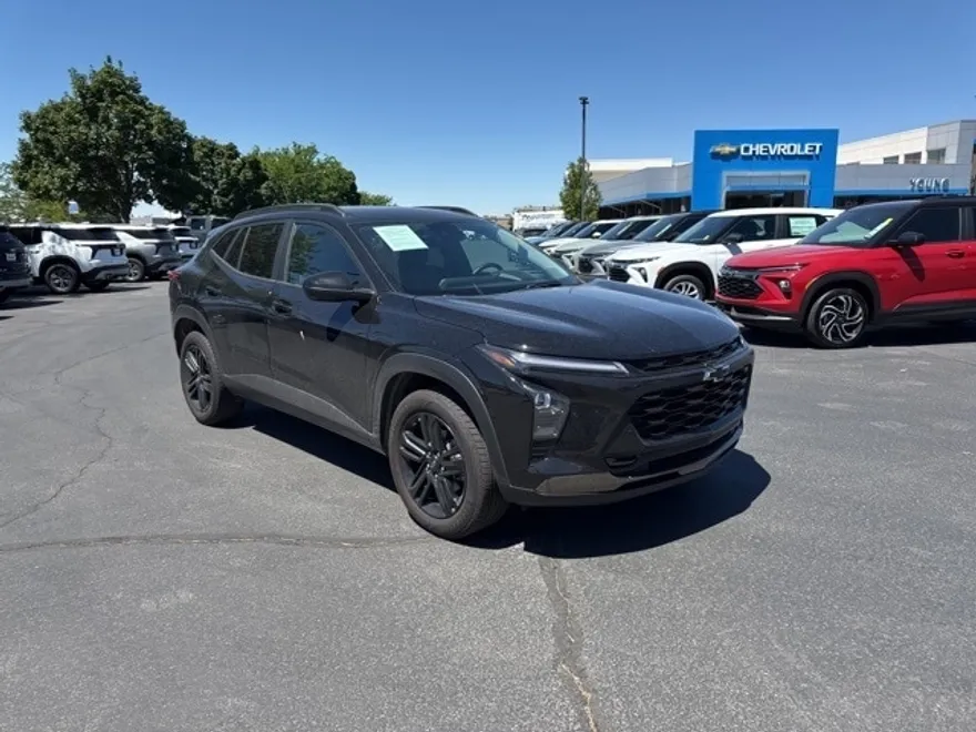 2025 Chevrolet Trax ACTIV photo 1