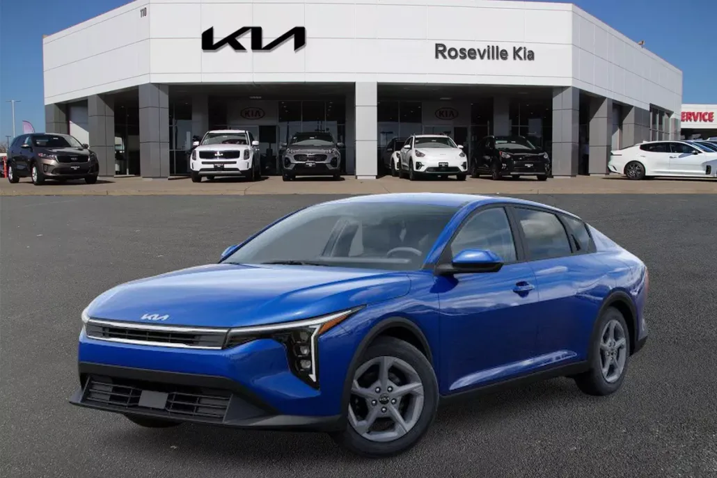 2025 Kia K4 LXS photo 1