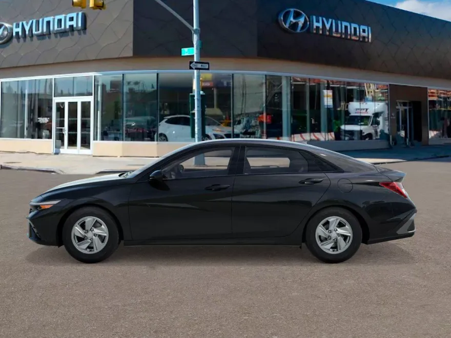 2025 Hyundai Elantra SE photo 1