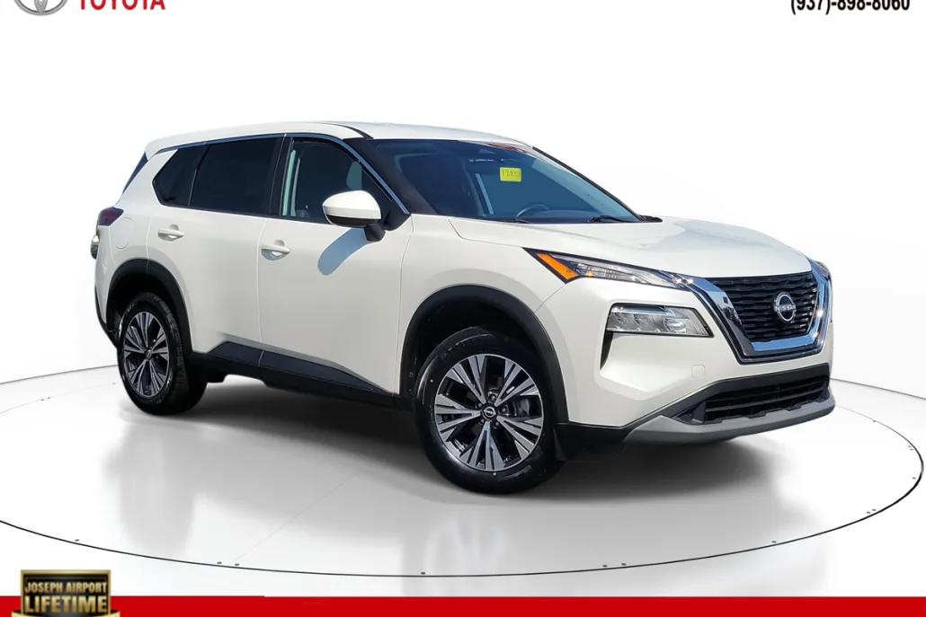 2023 Nissan Rogue SV photo 1