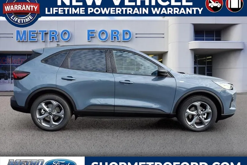 2026 Ford Escape ST-Line photo 1
