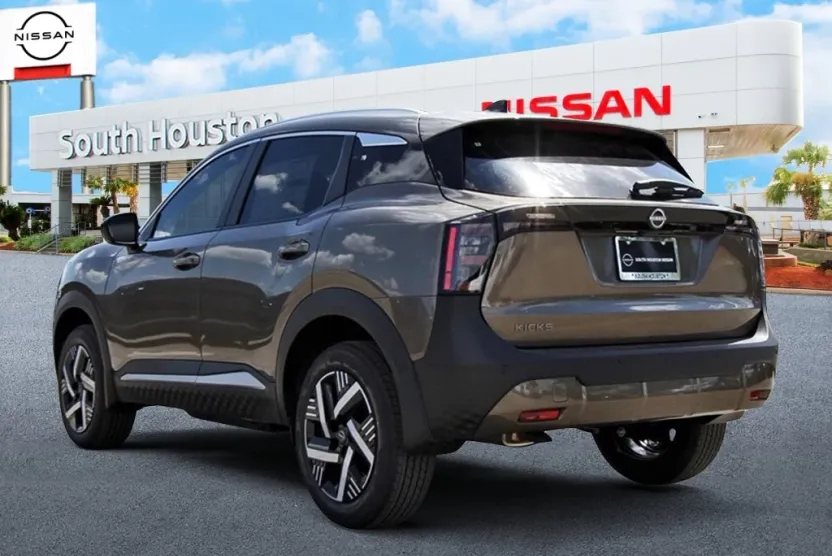 2026 Nissan Kicks SV photo 1