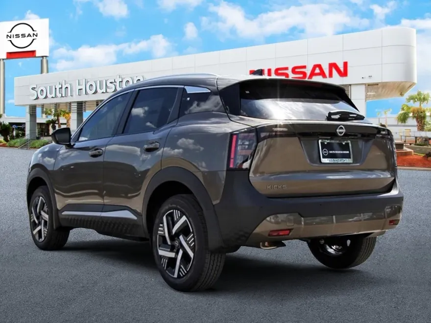 2026 Nissan Kicks SV photo 1