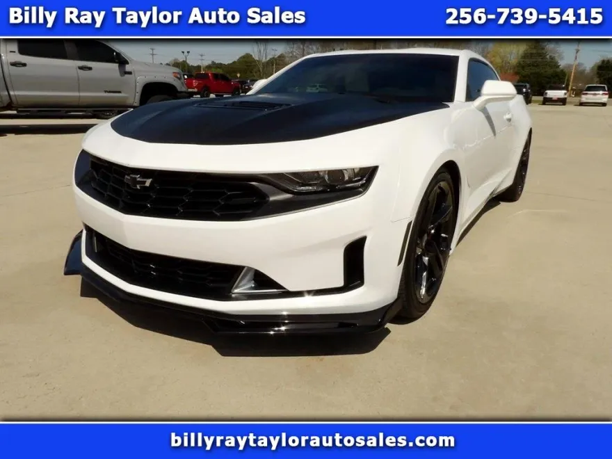 2021 Chevrolet Camaro photo 1