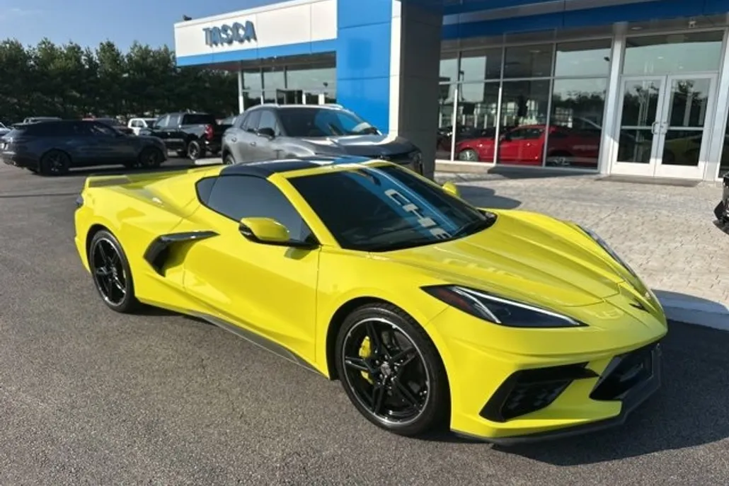 2020 Chevrolet Corvette Stingray 2LT photo 1