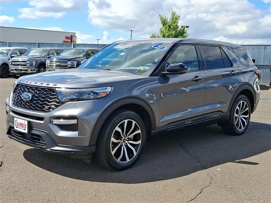 2021 Ford Explorer ST photo 1