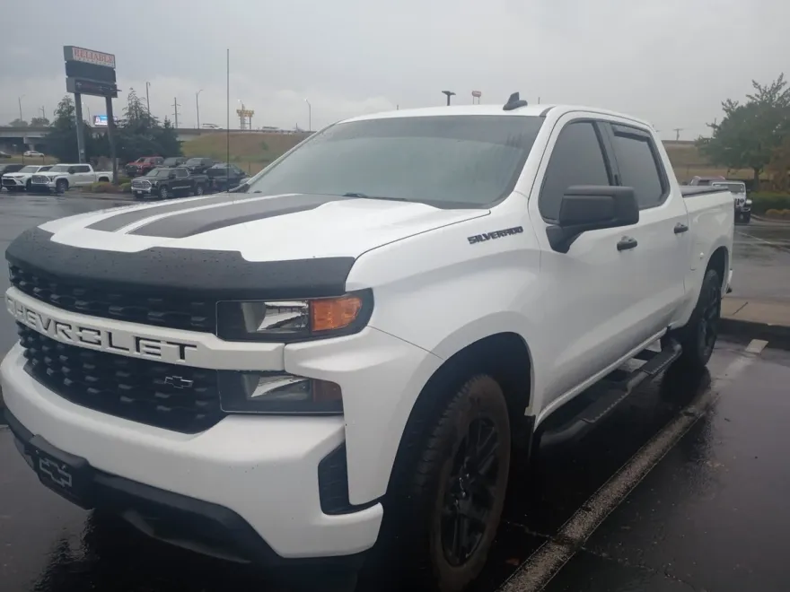 2022 Chevrolet Silverado 1500 Custom photo 1