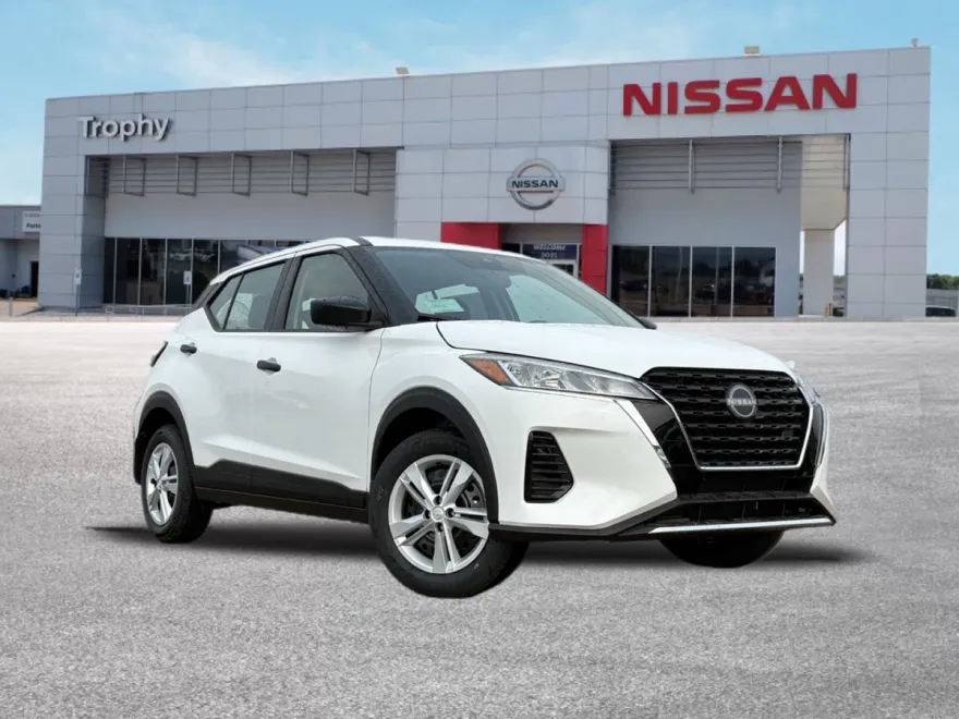 2025 Nissan Kicks S photo 1