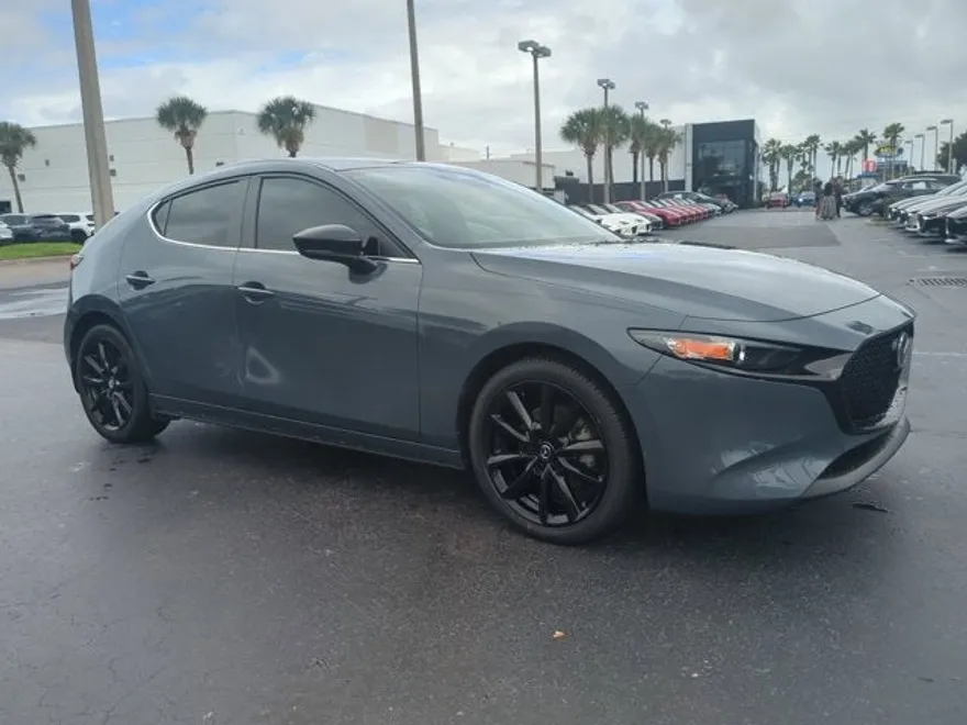 2024 Mazda Mazda3 Hatchback 2.5 s Carbon photo 1