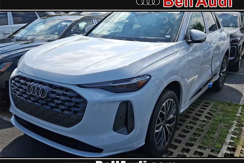 2025 Audi Q5 2.0T Premium Plus photo 1