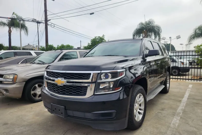 2015 Chevrolet Tahoe LT photo 1
