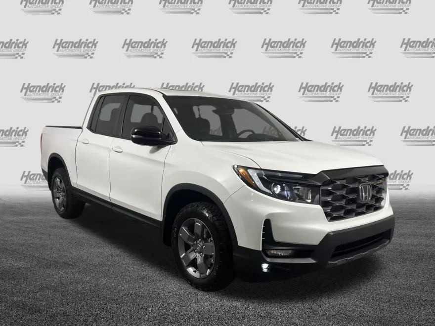 2025 Honda Ridgeline TrailSport photo 1