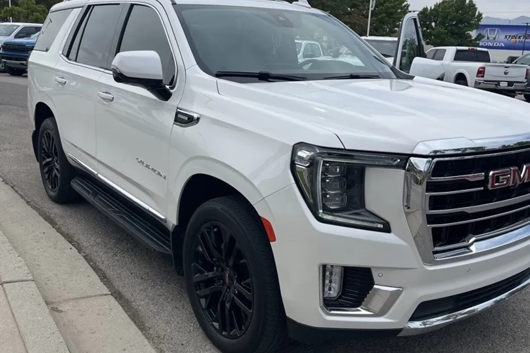 2021 Gmc Yukon SLT photo 1