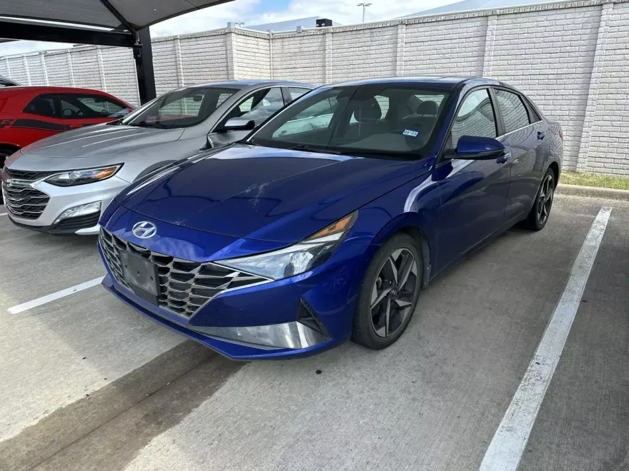 2021 Hyundai Elantra SEL photo 1