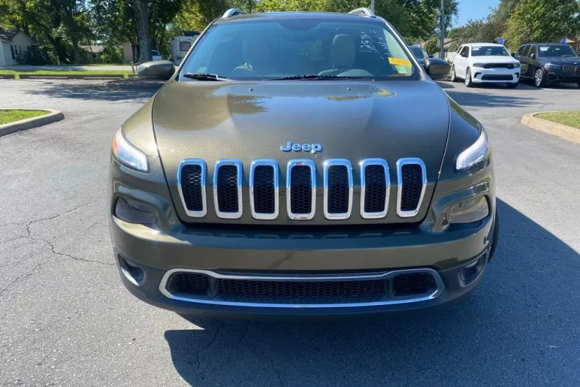 2016 Jeep Cherokee Limited photo 1