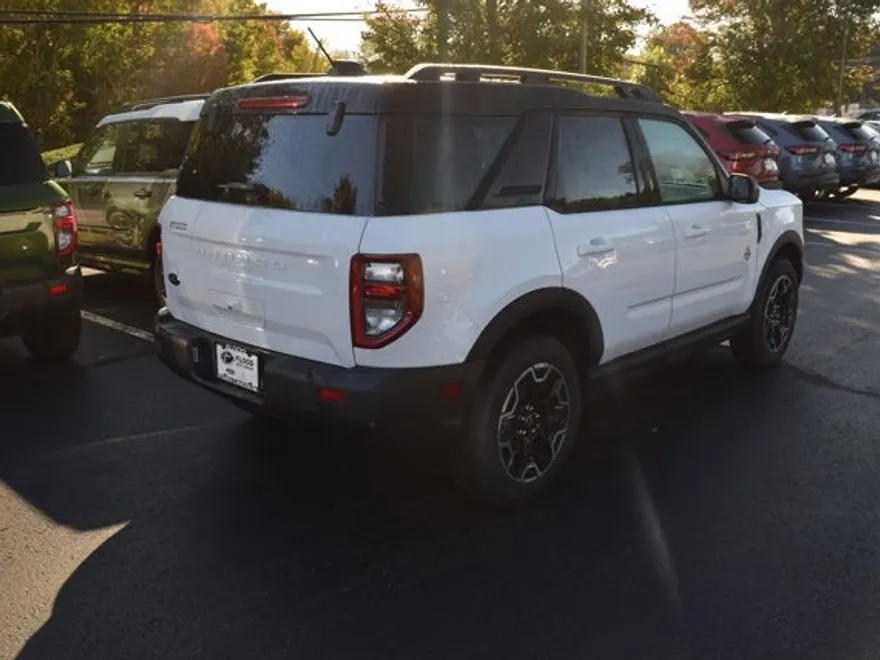 2025 Ford Bronco Sport Outer Banks photo 1