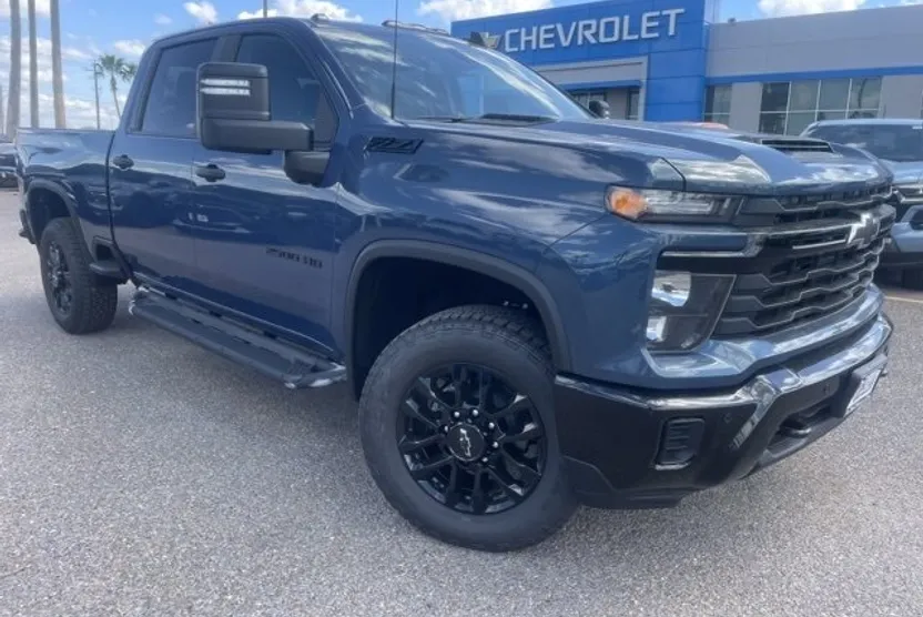 2026 Chevrolet Silverado 2500HD Custom photo 1