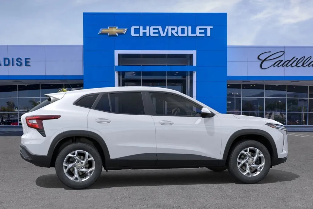 2026 Chevrolet Trax LS photo 1