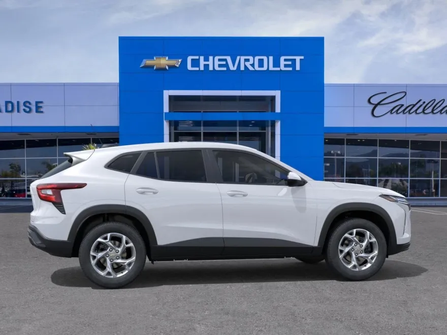 2026 Chevrolet Trax LS photo 1
