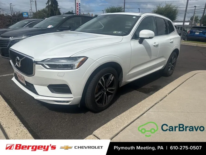 2020 Volvo XC60 T6 Momentum photo 1