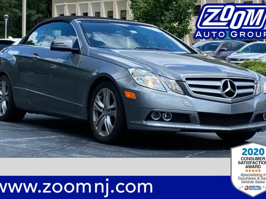 2011 Mercedes Benz E photo 1