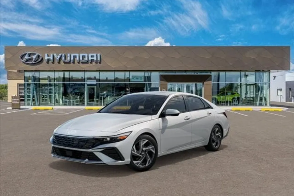 2025 Hyundai Elantra SEL Convenience photo 1