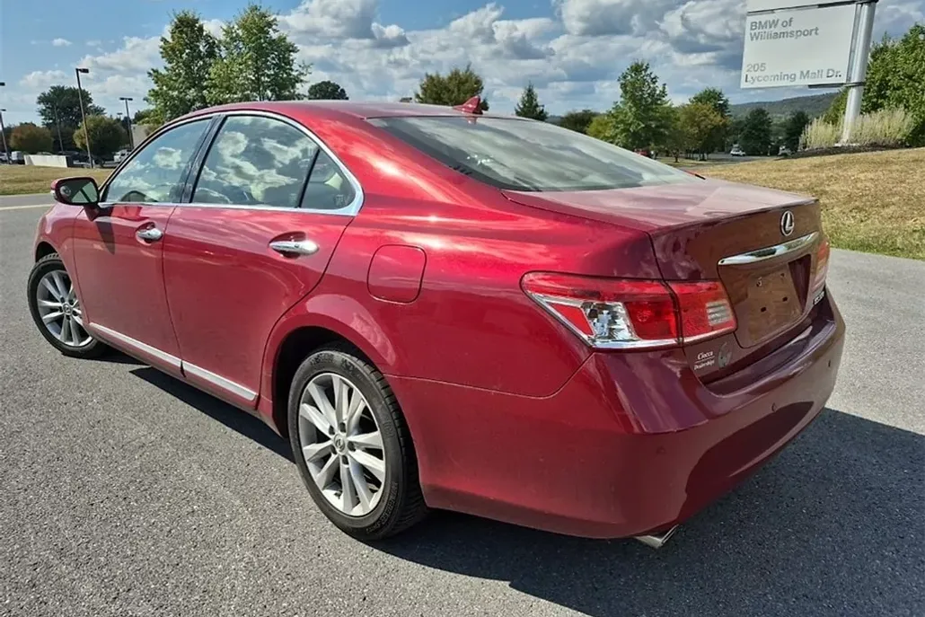2011 Lexus ES 350 photo 1