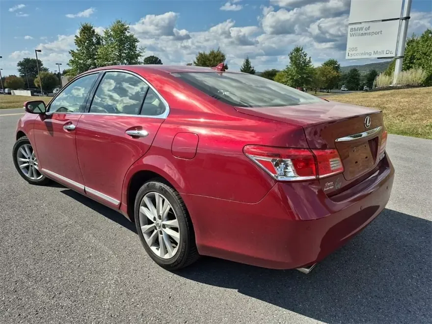 2011 Lexus ES 350 photo 1