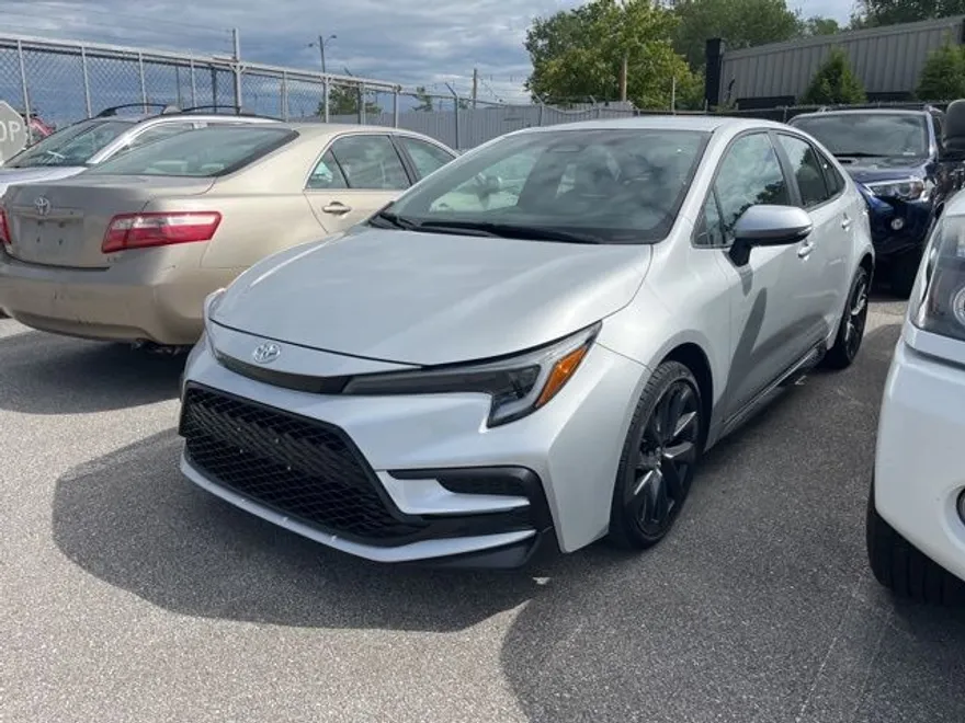 2024 Toyota Corolla SE photo 1