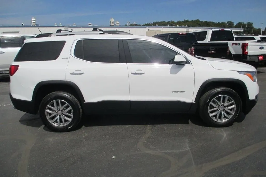 2019 Gmc Acadia SLE photo 1