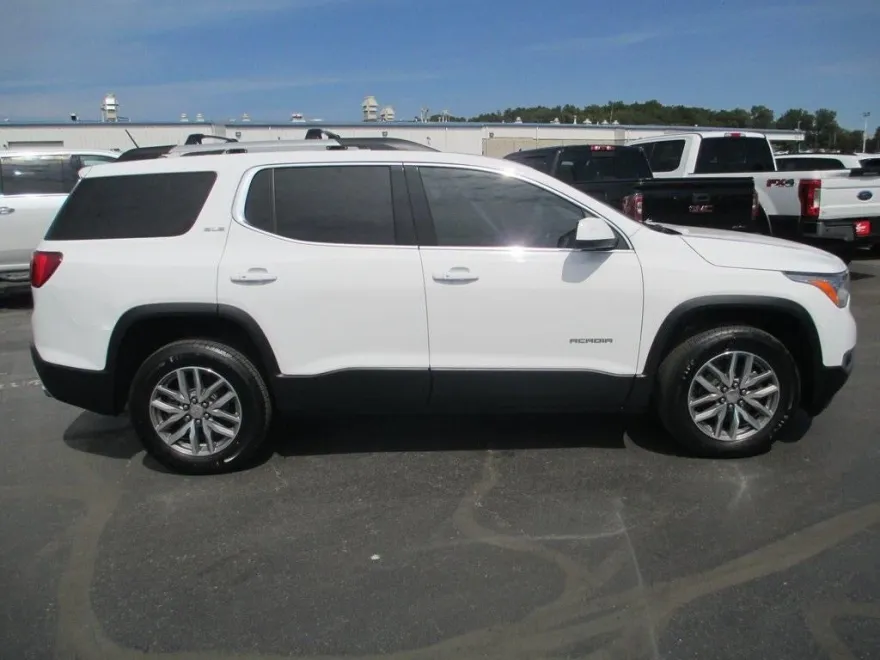 2019 Gmc Acadia SLE photo 1